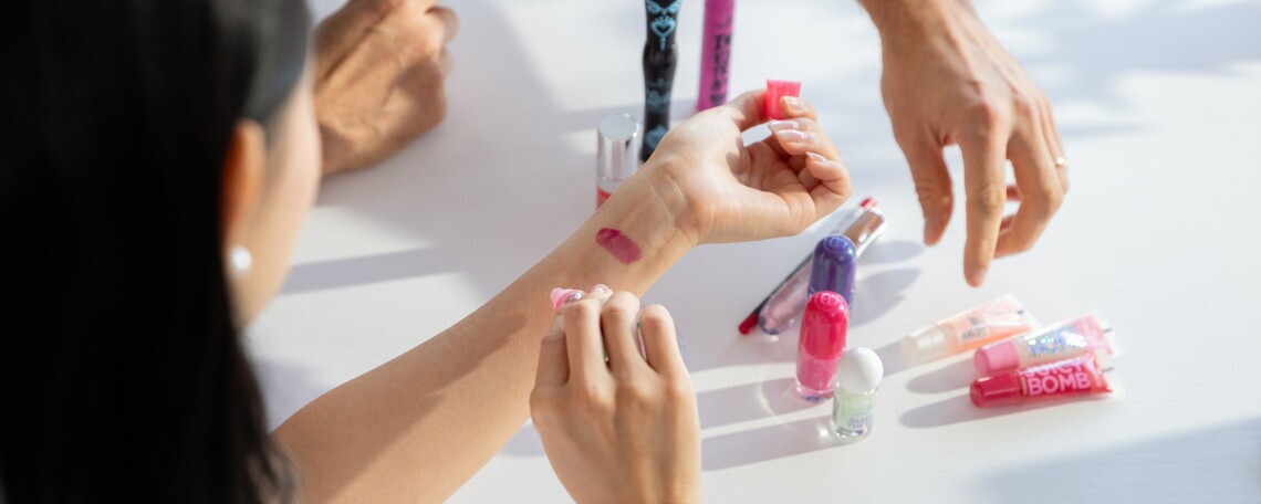 Working student position Product Development (m/f/d) for essence Limited Editions, 3. image